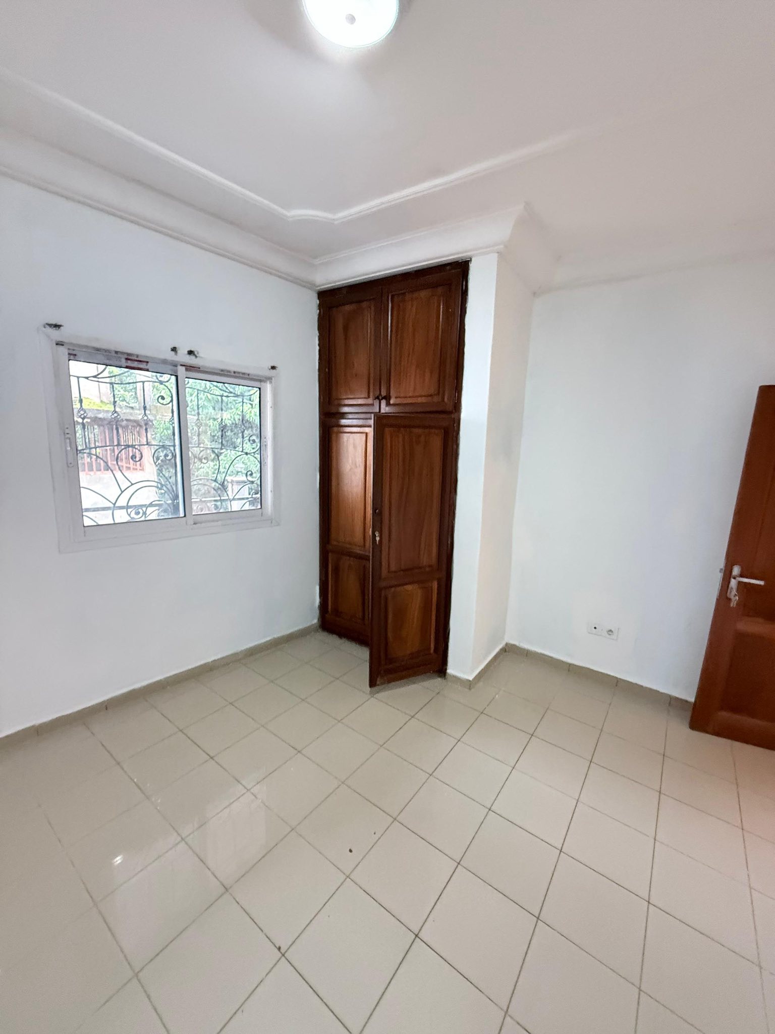 YGI_appart_nkolfoulou_130526_chb3 MAGNIFIQUE APPARTEMENT À LOUER, YAOUNDÉ NKOLFOULOU