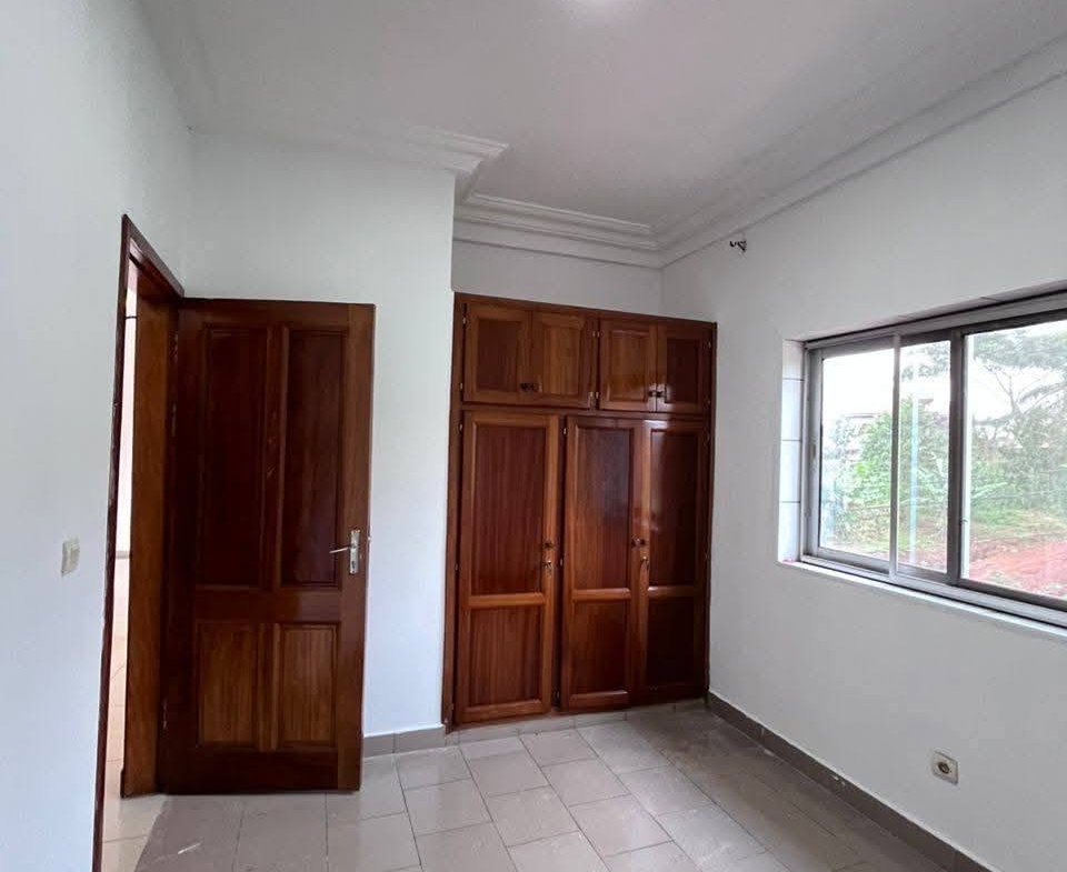 Studio moderne VIP à louer, Yaoundé Olembé
