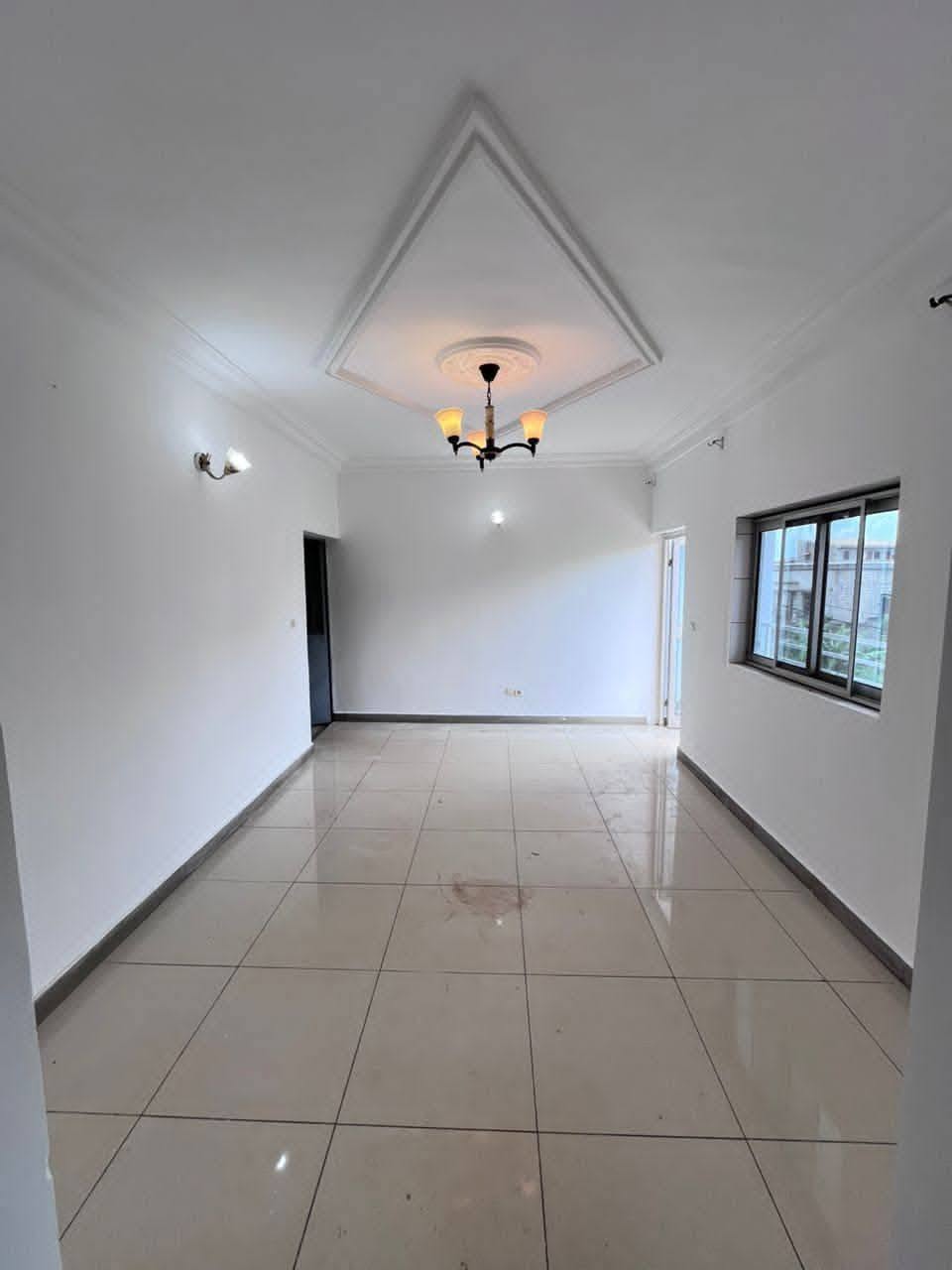 Studio moderne VIP à louer, Yaoundé Olembé
