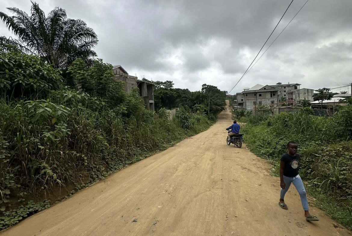 Terrain titré de 600m2 à vendre à Bwang-Bakoko, Yassa Douala