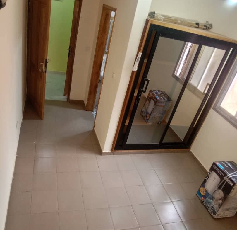 Appartement moderne 2 chambres à louer, Yaoundé Kondengui