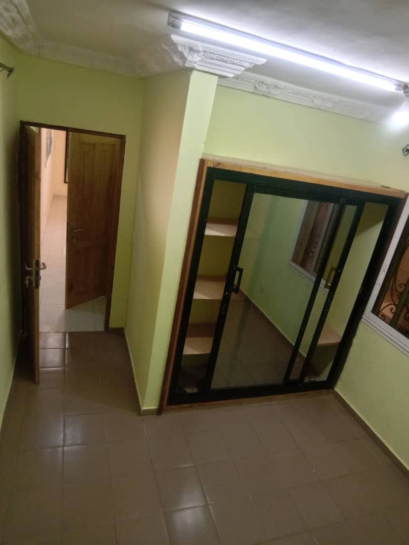 Appartement moderne 2 chambres à louer, Yaoundé Kondengui