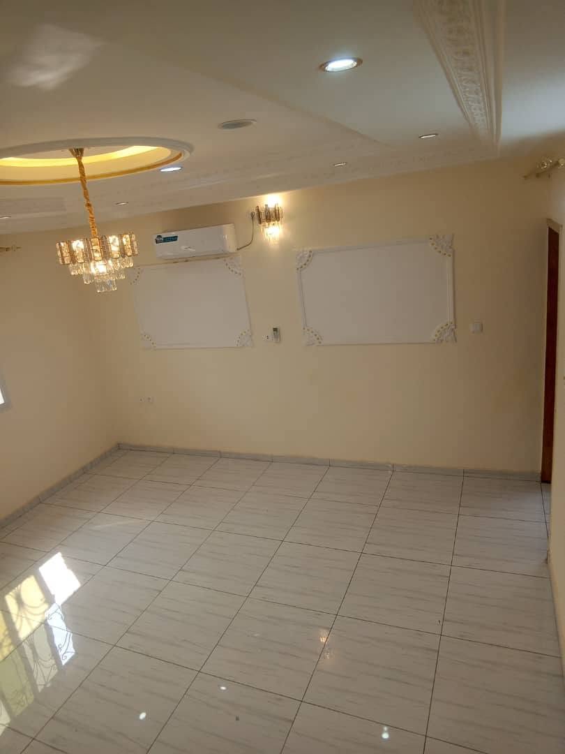 Appartement moderne 2 chambres à louer, Yaoundé Kondengui