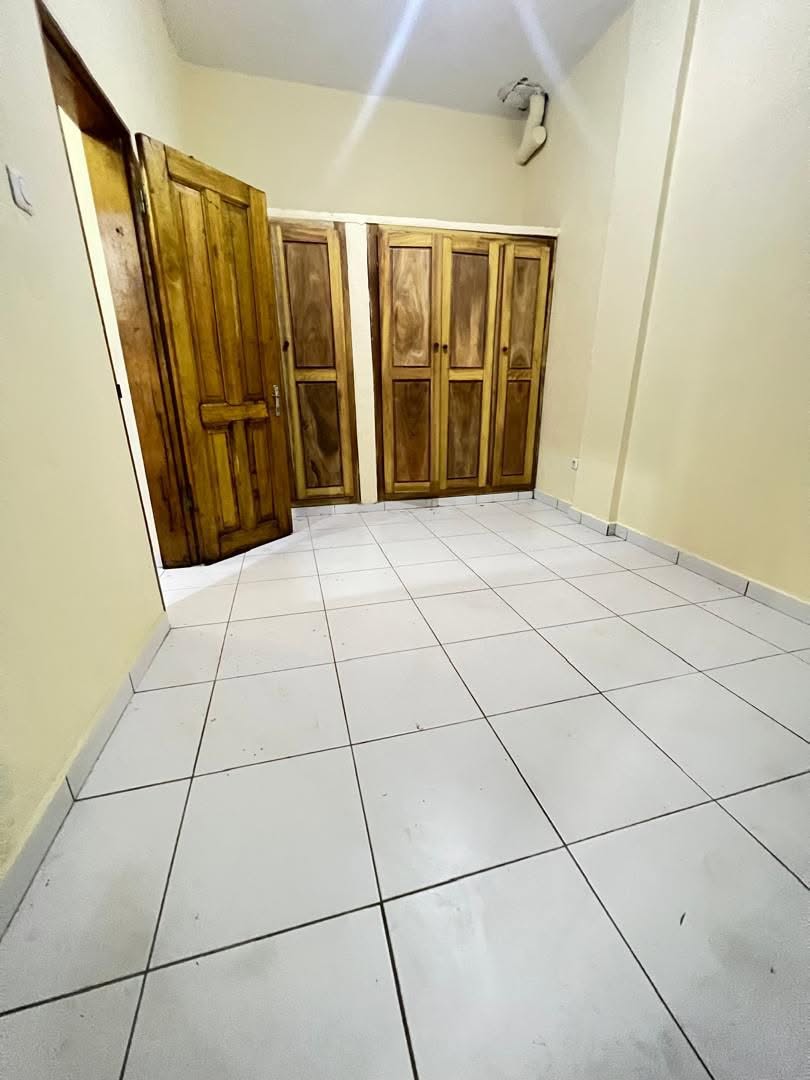 SMI_appart_logbessou_090626_chb1 Appartement Moderne 2 Chambres à Louer à Logbessou
