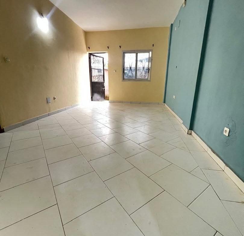 Appartement Moderne 2 Chambres à Louer à Logbessou
