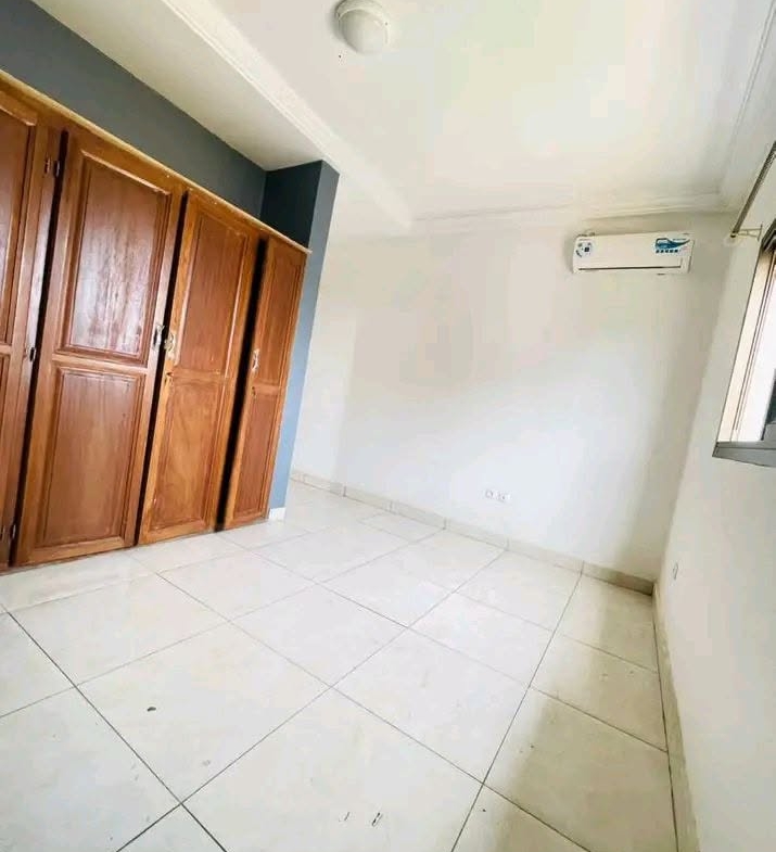 APPARTEMENT MODERNE STAFFÉ, CARREFOUR NEPTUNE LOGBESSOU