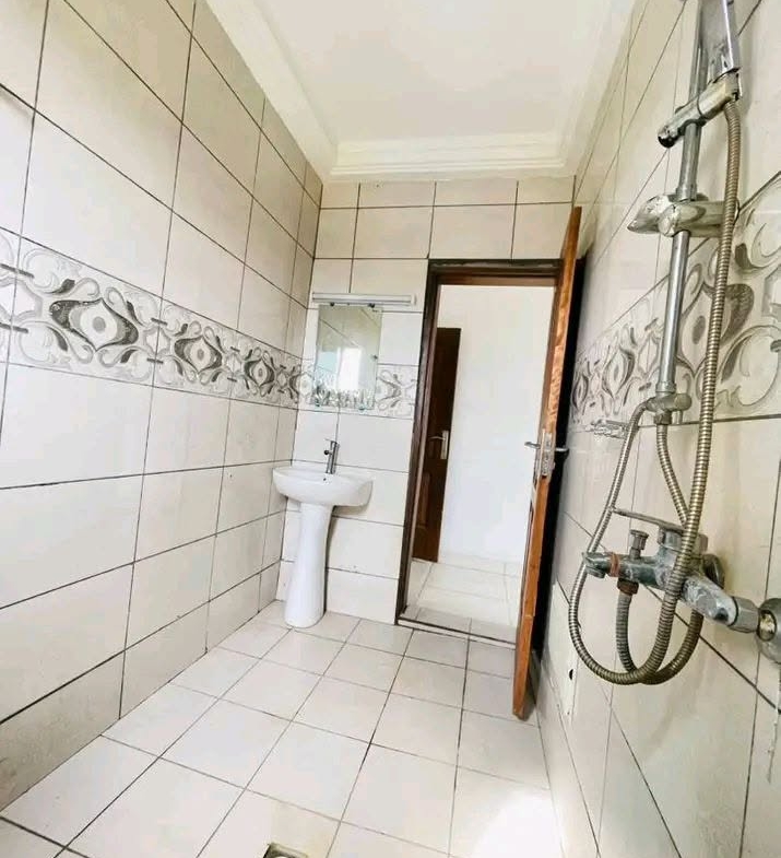 APPARTEMENT MODERNE STAFFÉ, CARREFOUR NEPTUNE LOGBESSOU