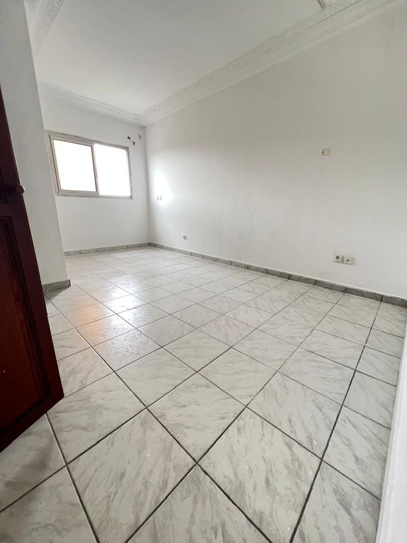 Appartement Moderne Haut Standing à Louer, Douala Logpom
