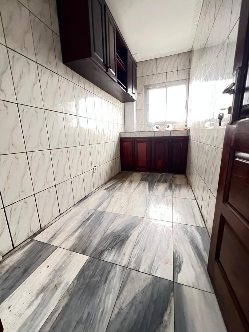 Appartement Moderne Haut Standing à Louer, Douala Logpom