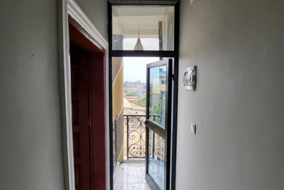 appartement_meublé_biyemassi_obili_h