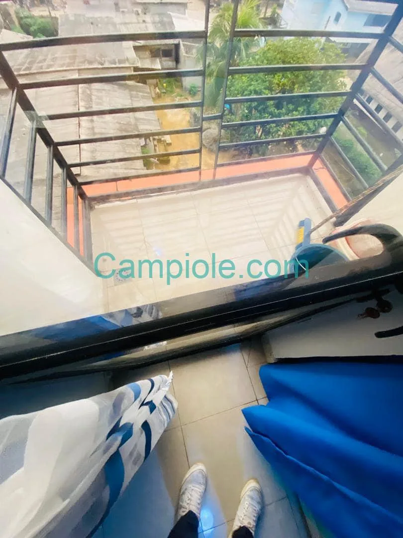 Chambre meublée Douala Ndogbong et Ange Raphaël