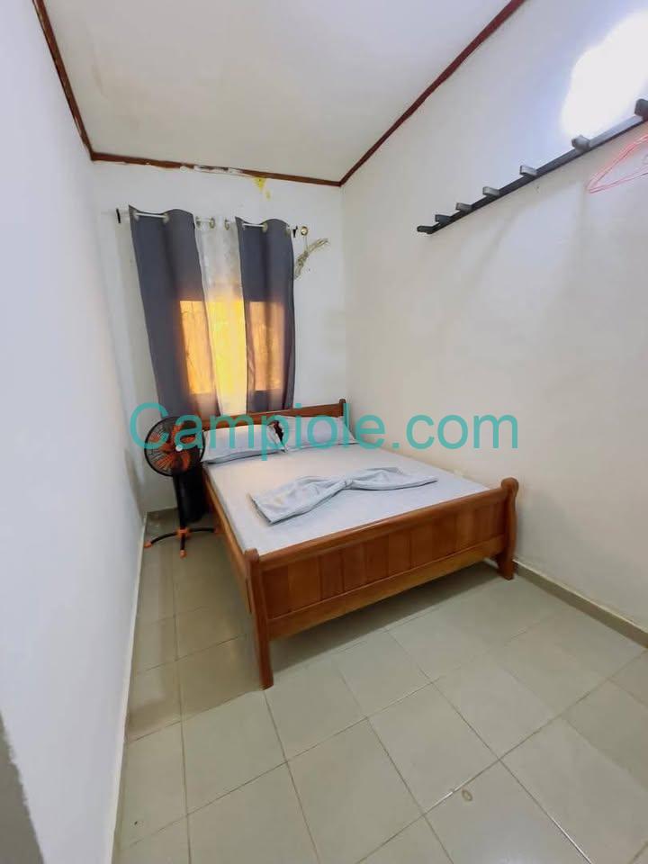 chambre_meublee_damas_c