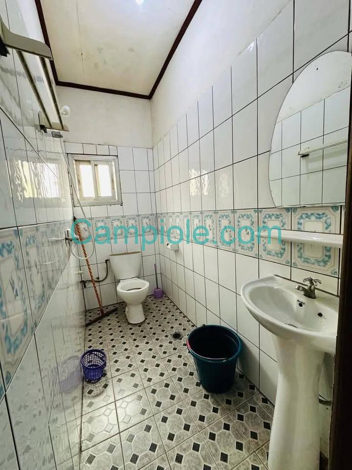 chambre_meublee_damas_f