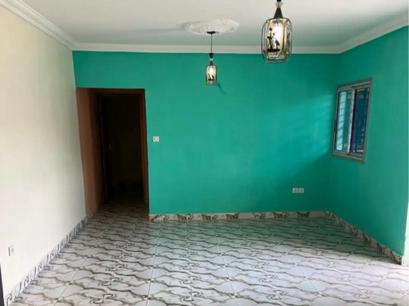 Studio moderne à louer à Bertoua camp sic