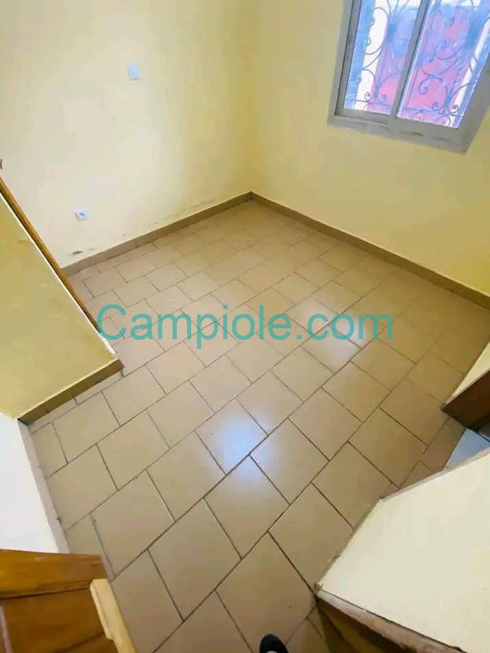 AsN_appartement_emana_yde_120825_chb1