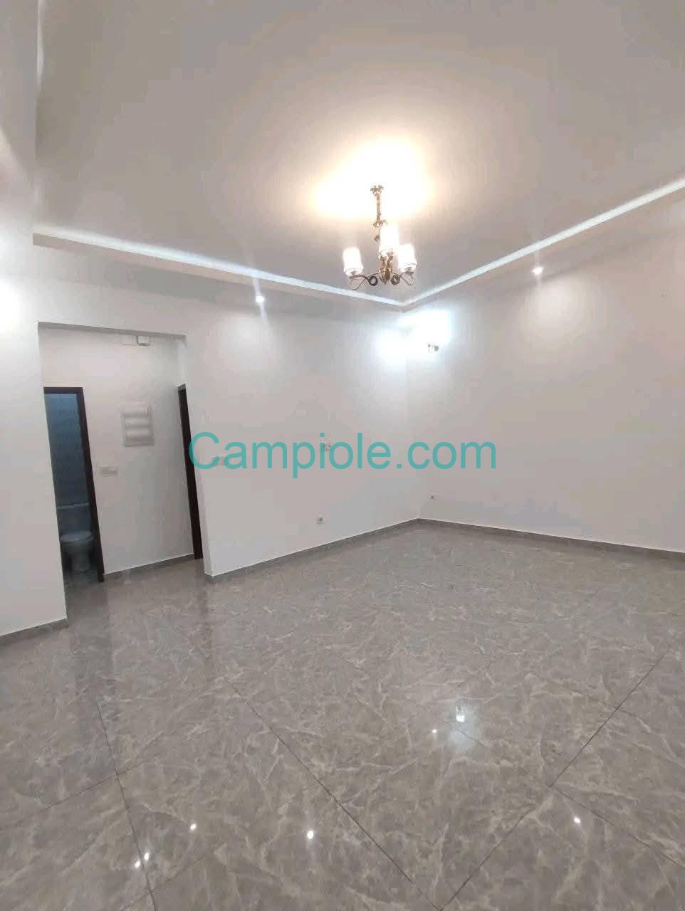 DZ_appartement_tropicana_yde_190825_sln2