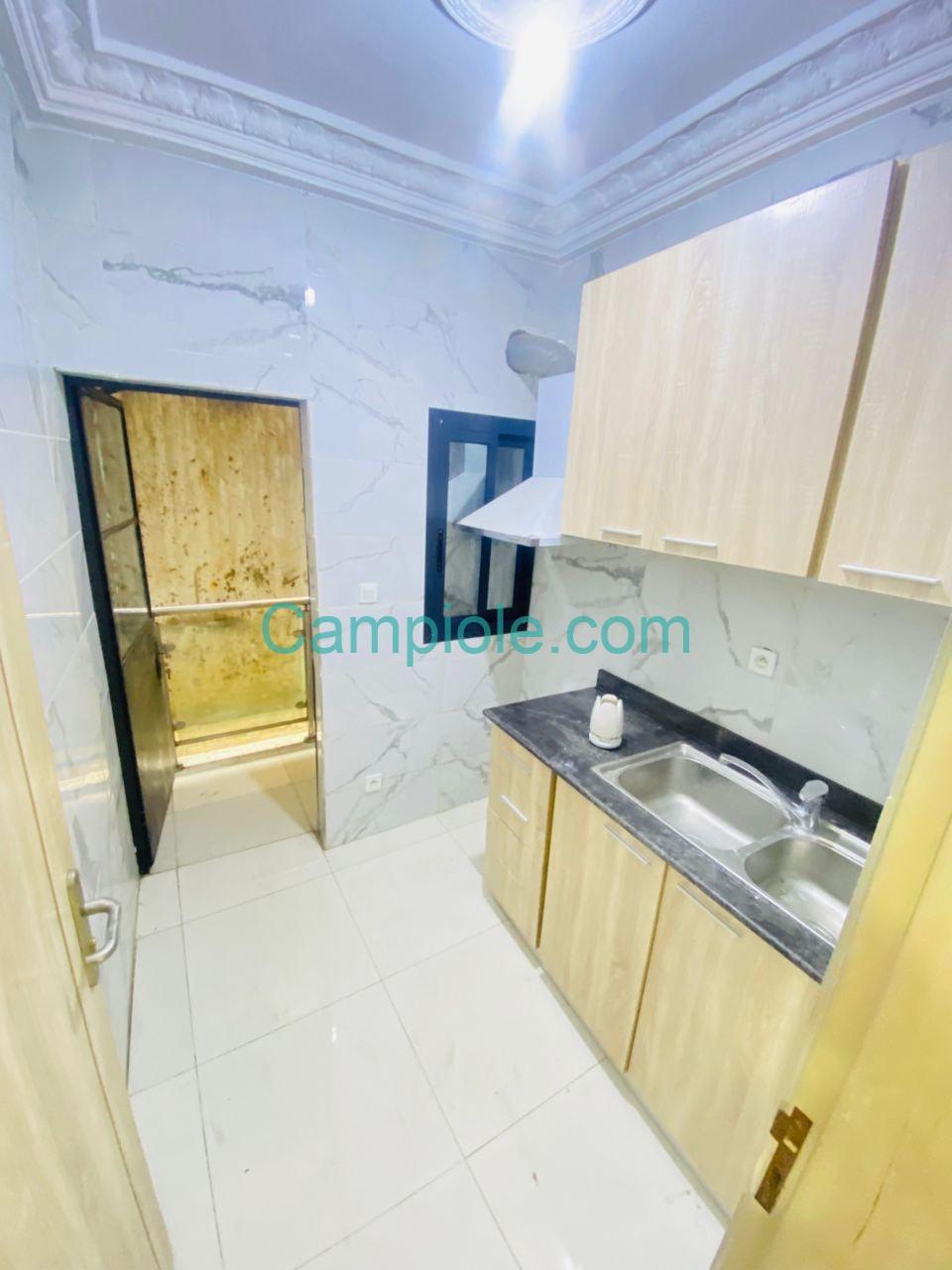 FH_studio_bonamoussadi_dla_120825_csn1