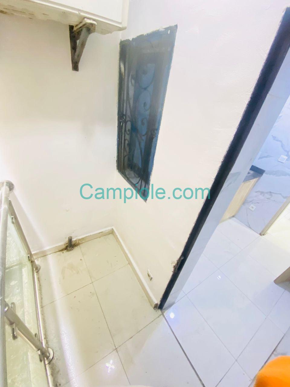 FH_studio_bonamoussadi_dla_120825_ext