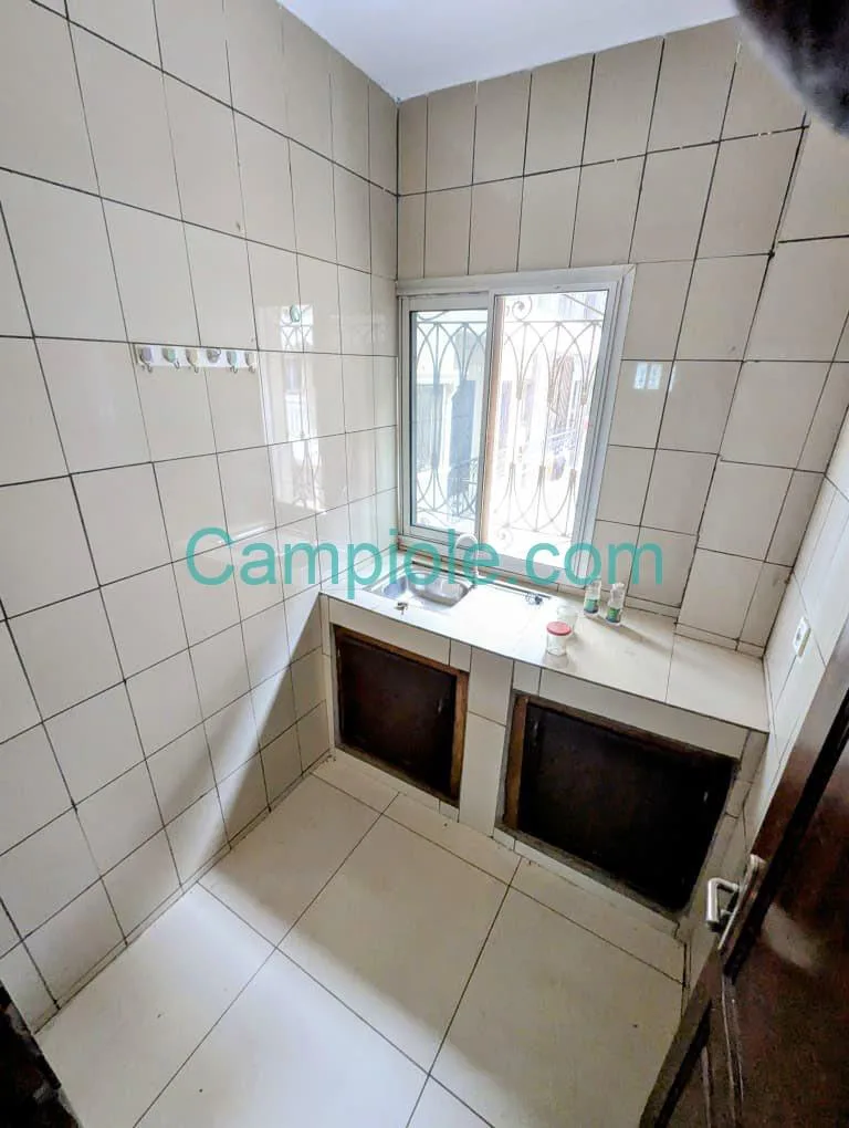 APPARTEMENT À LOUER, YAOUNDÉ FOUGEROLLE