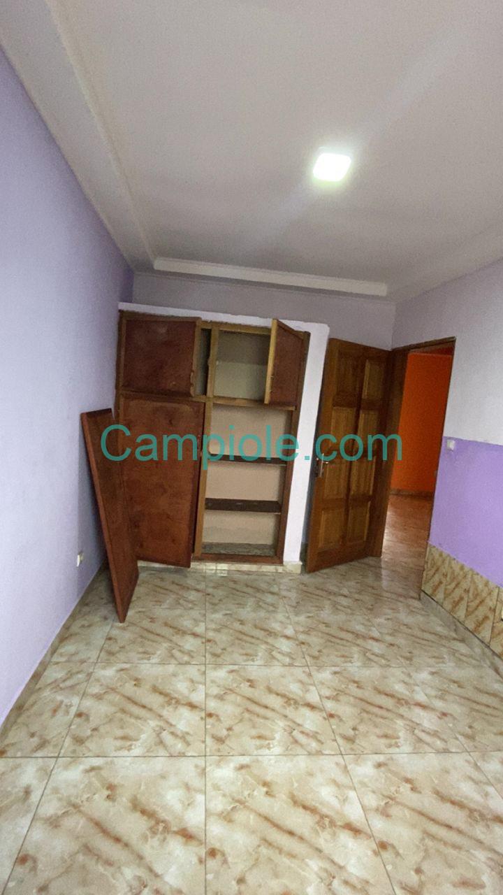 IKI_appartement_pk10_douala_270825_chb4