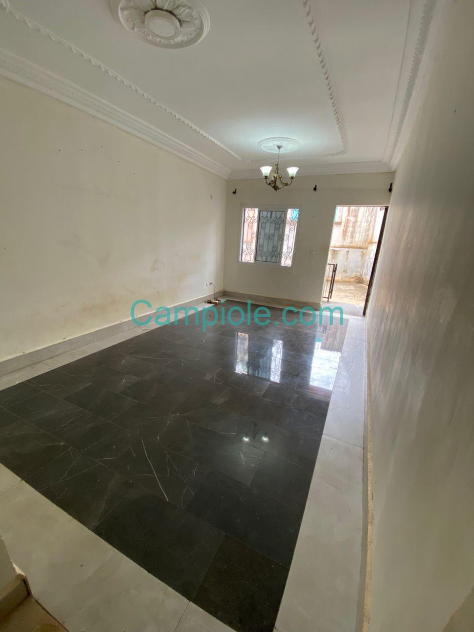 LI_appartement_essos_yde_200825_sln2