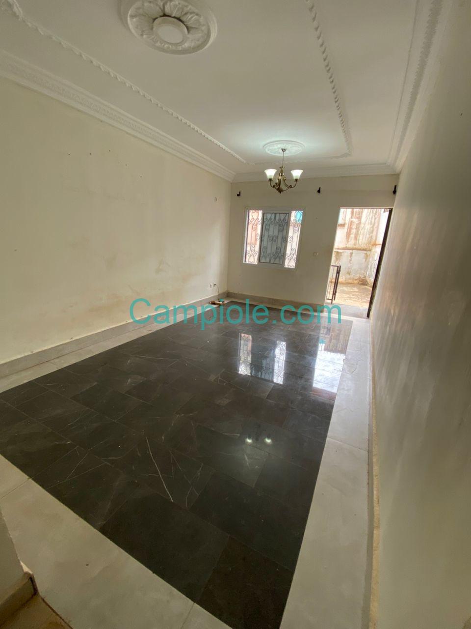 LI_appartement_essos_yde_200825_sln3