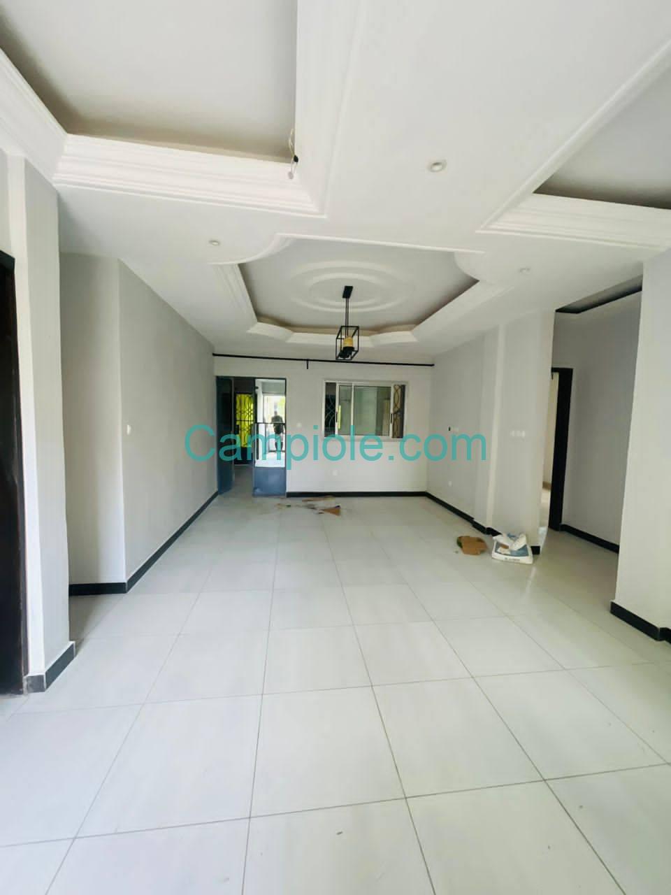 LI_appartement_logbessou_dla_290825_sln1