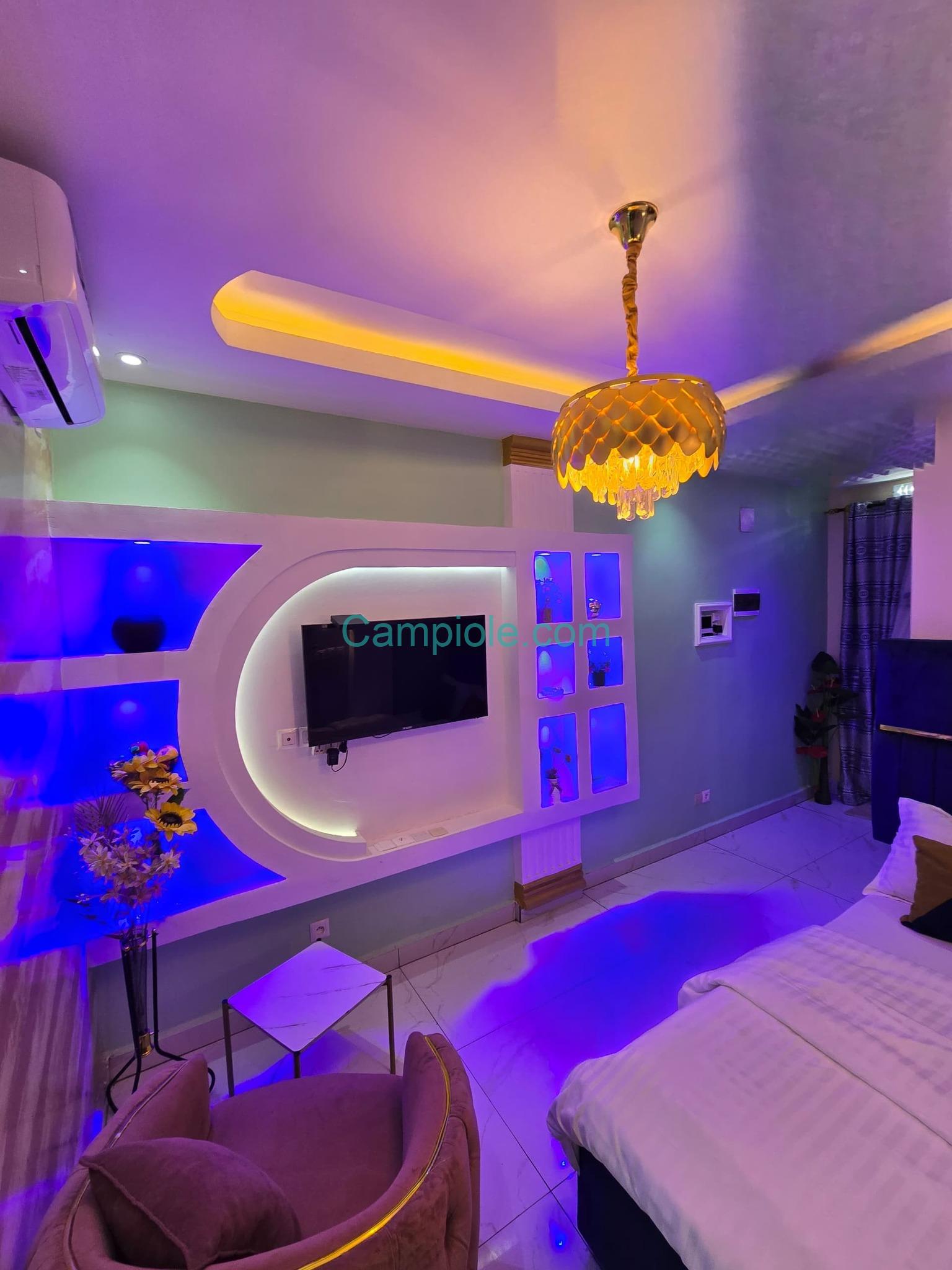 LI_chambre_meublée_logpom_douala_120825_chb2
