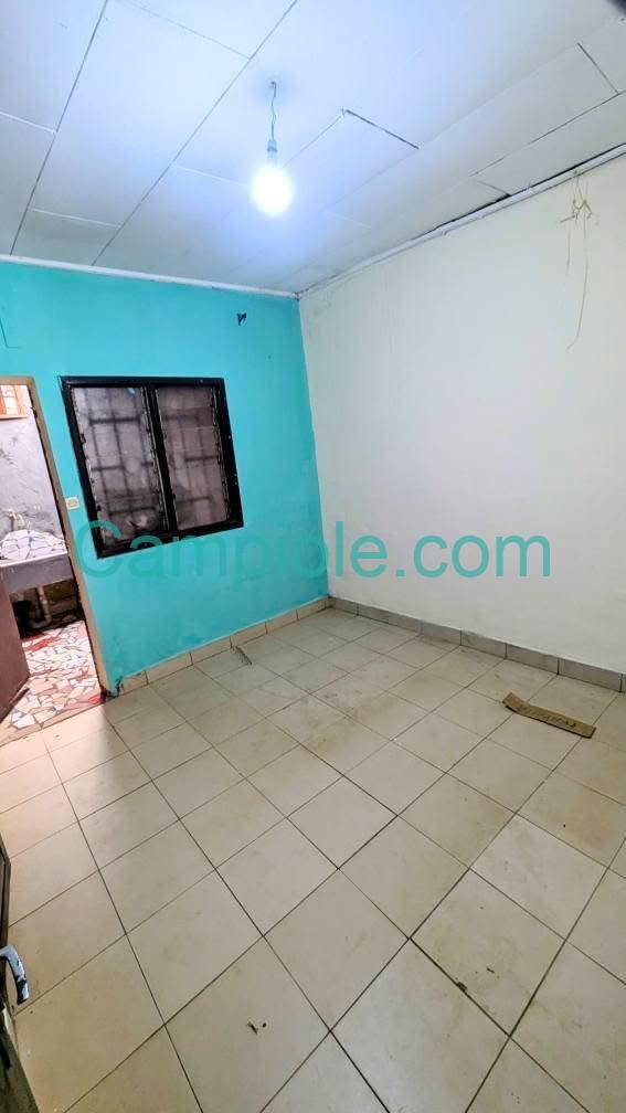 SH_appartement_ngousso_yde_100825_chb4