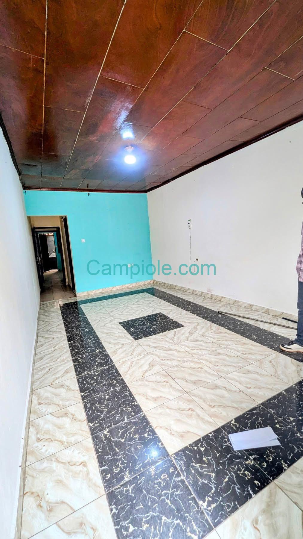 SH_appartement_ngousso_yde_100825_sln2
