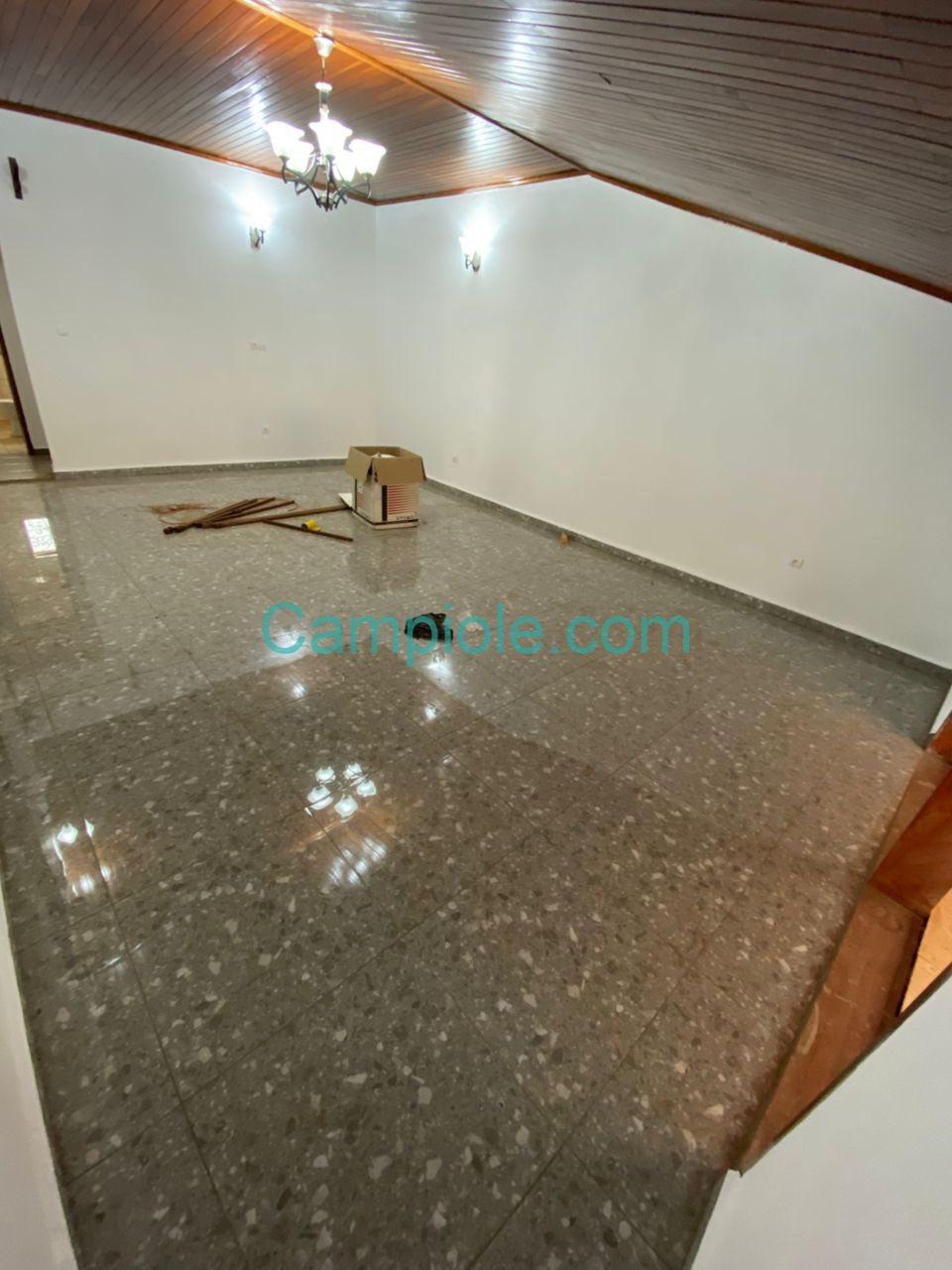 SH_appartement_nkolmesseng_yde_270825_sln1