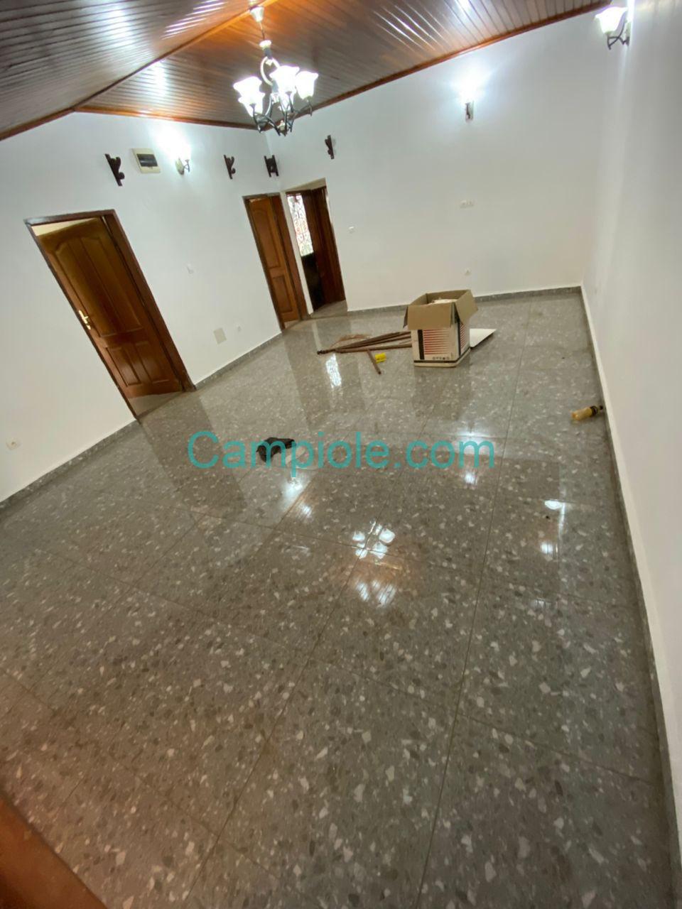 SH_appartement_nkolmesseng_yde_270825_sln2
