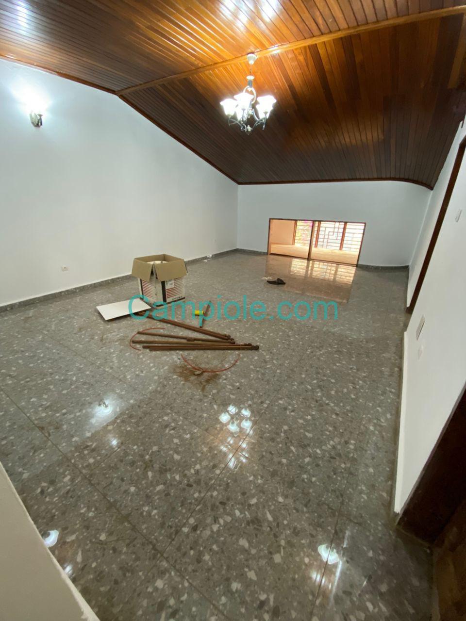 SH_appartement_nkolmesseng_yde_270825_sln3