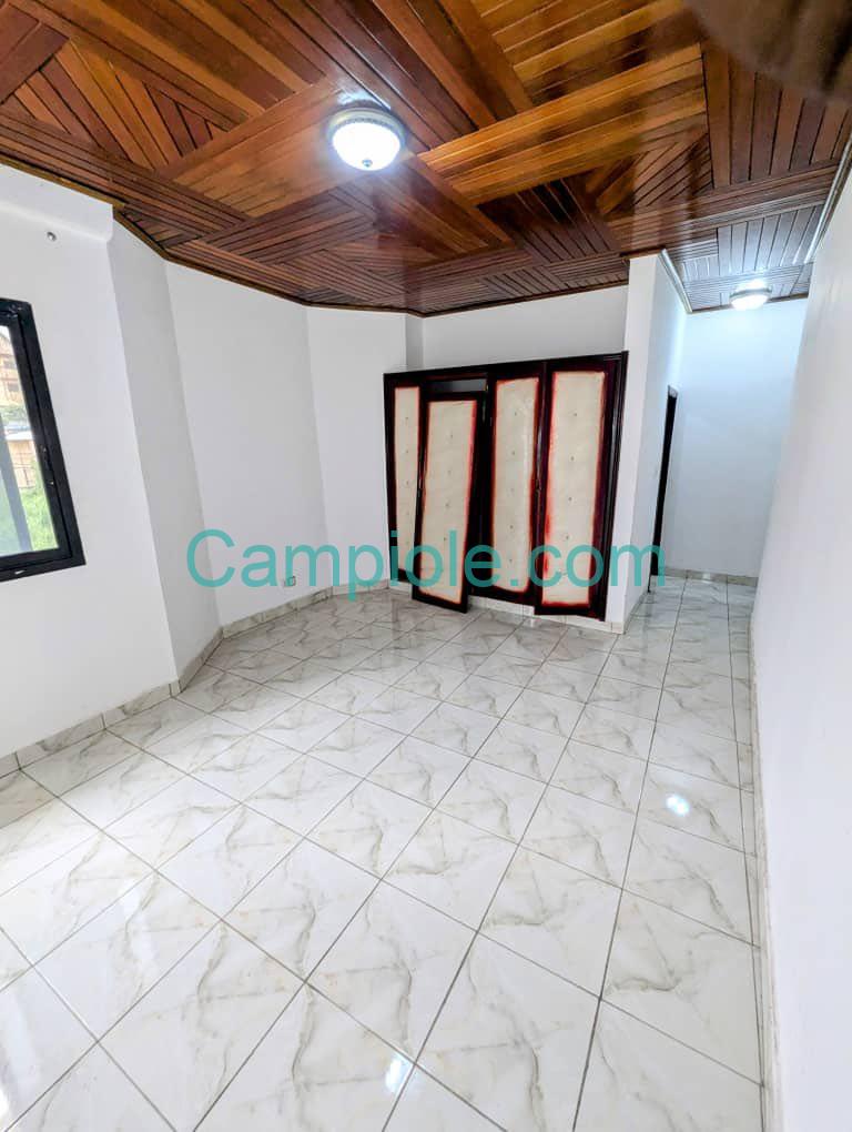 SH_appartement_omnisport_yde_140825_chb1