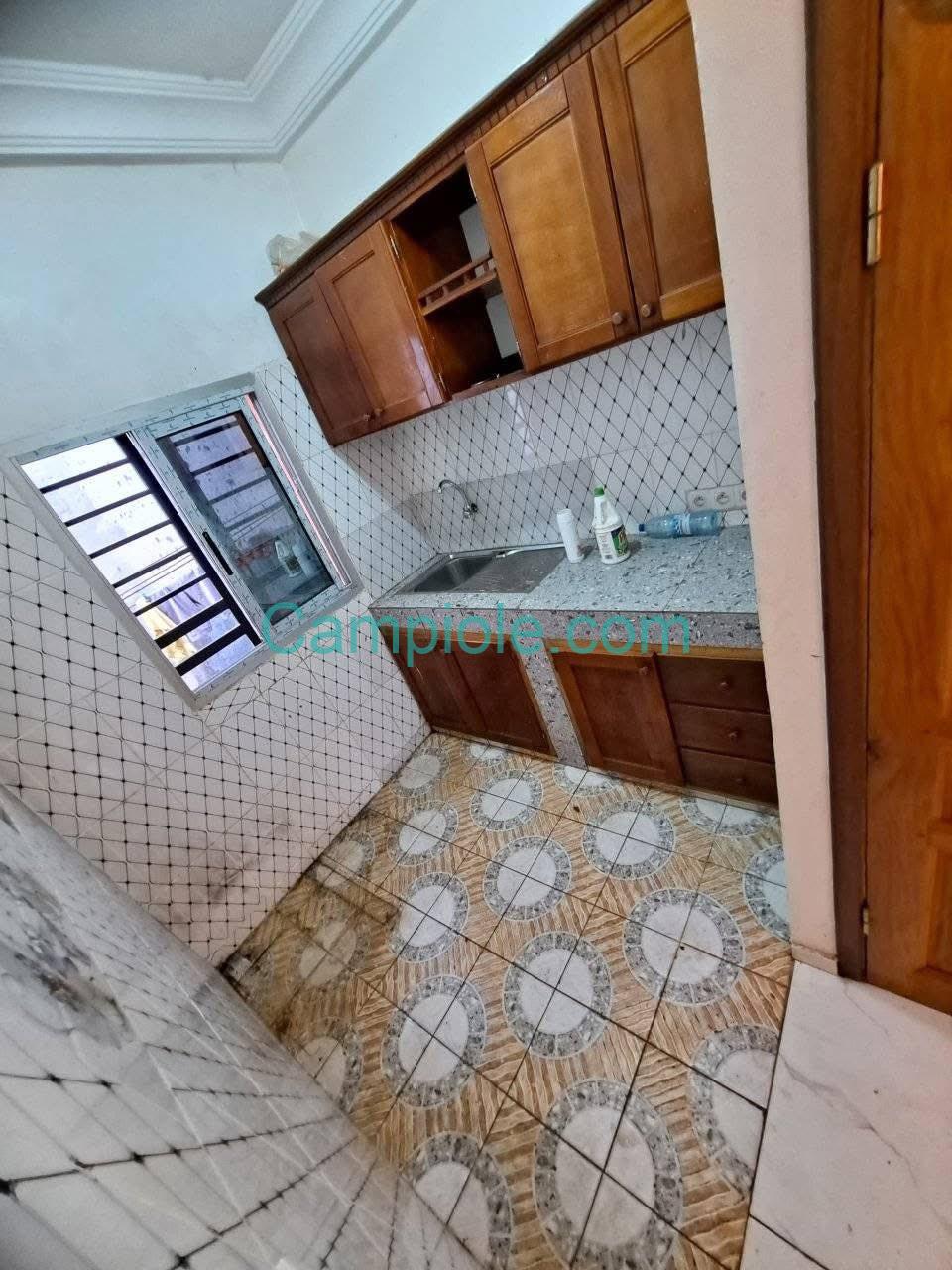 SH_studio_nkolfoulou_yde_120825_csn2