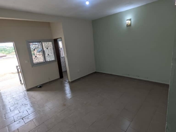 Studio neuf et moderne à louer, Tsinga Village, Yaoundé