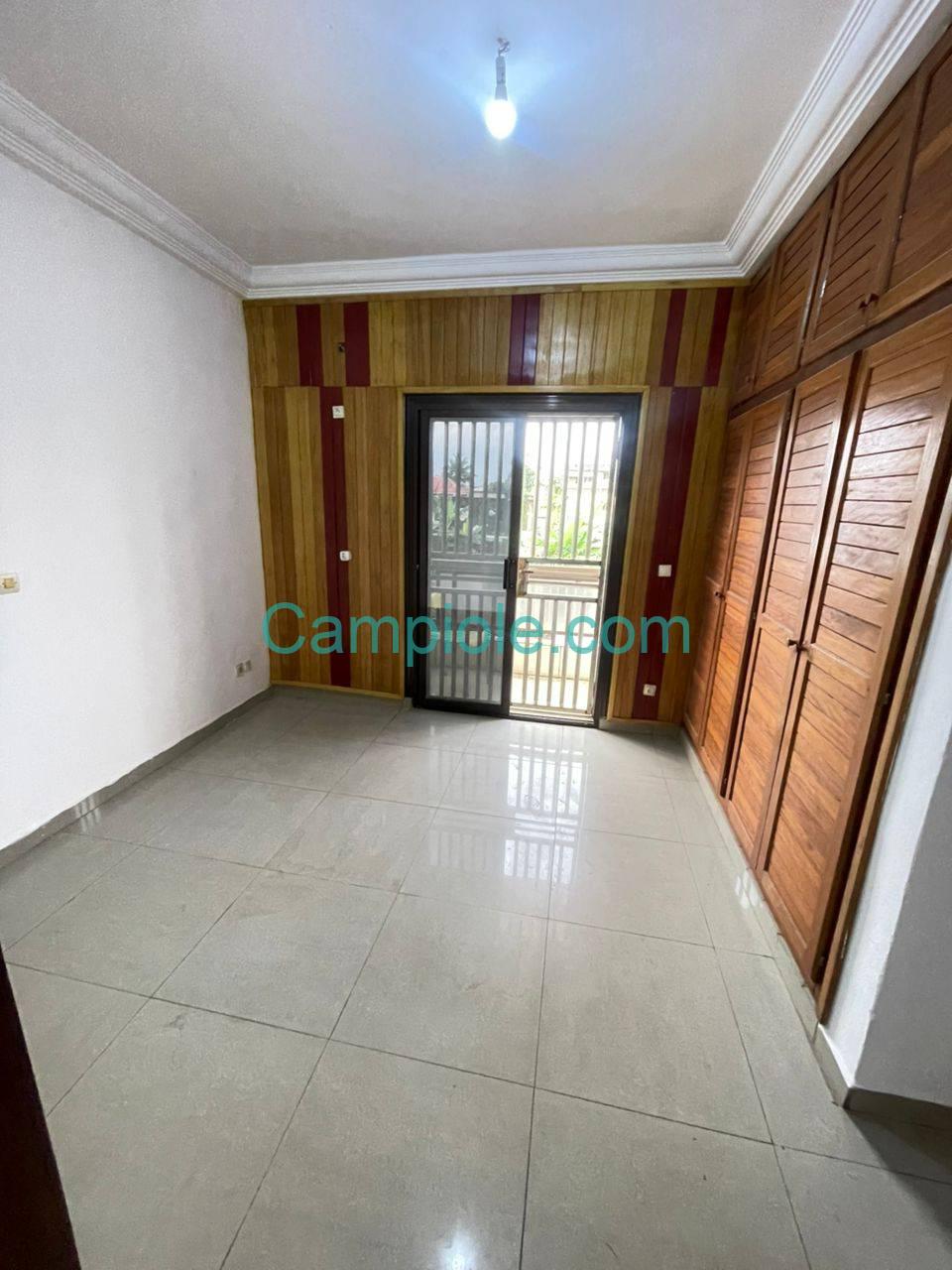 SM_appartement_kotto_dla_090825_chb1