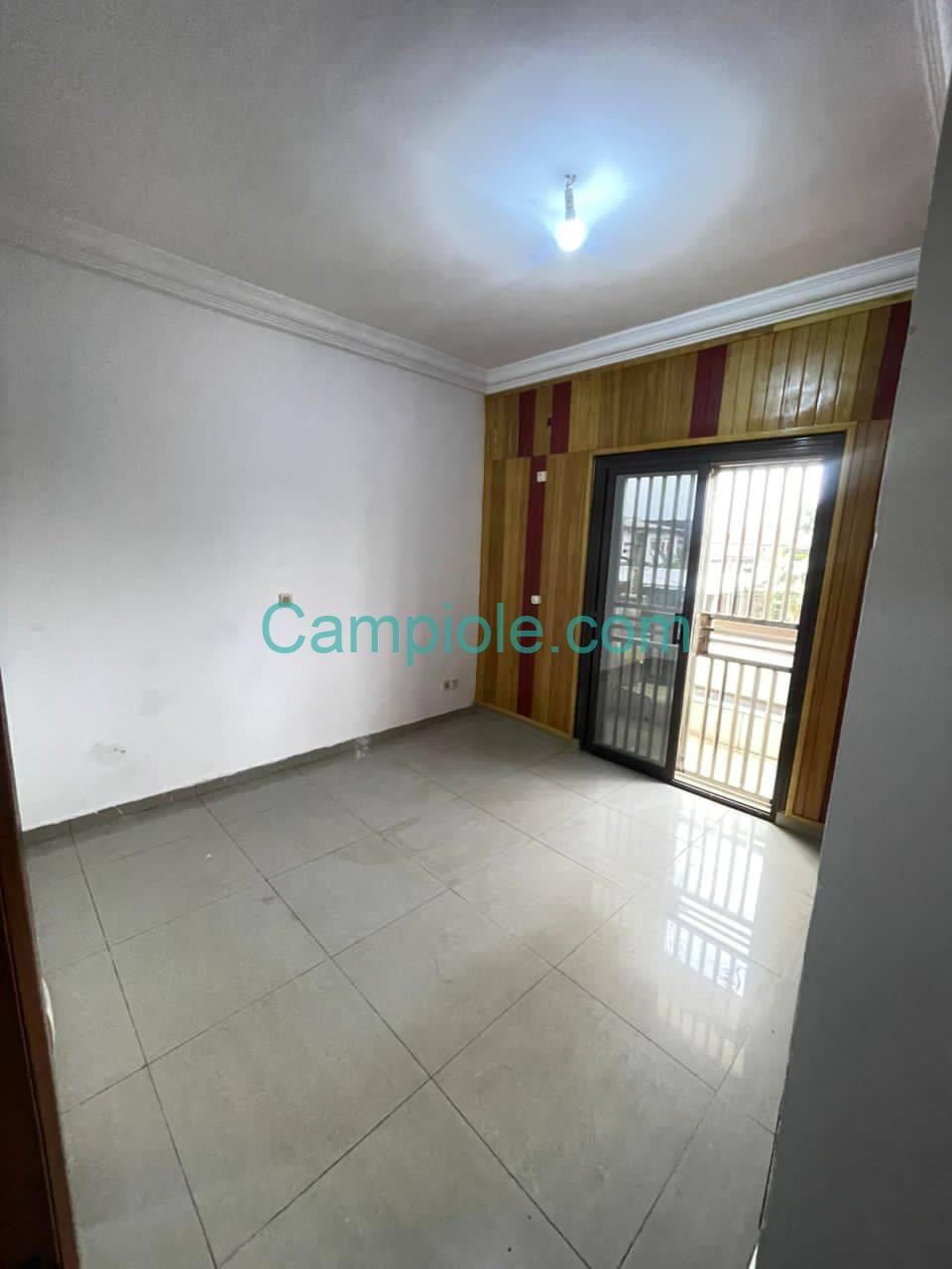 SM_appartement_kotto_dla_090825_chb3