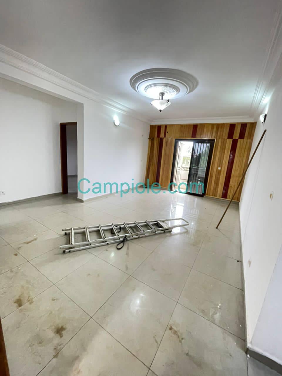SM_appartement_kotto_dla_090825_sln2