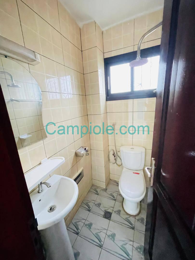 SM_appartement_kotto_mbangue_dla_150825_dch1