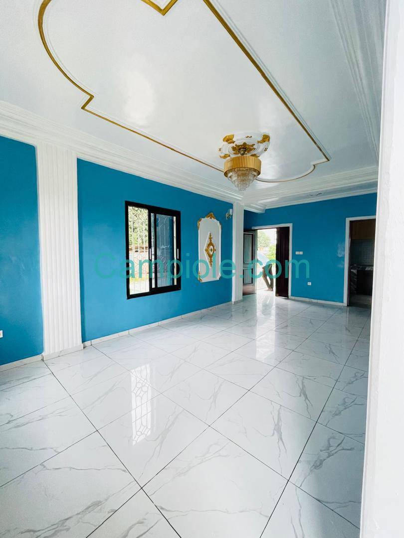 SM_appartement_kotto_mbangue_dla_150825_sln2