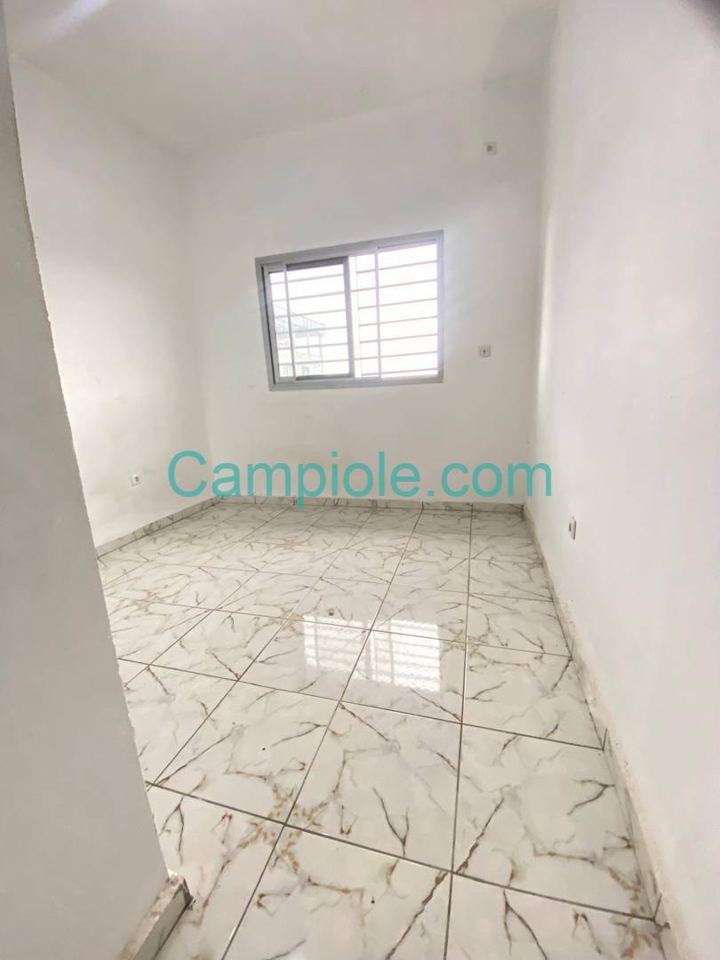 SM_appartement_logbessou_dla_120825_chb3