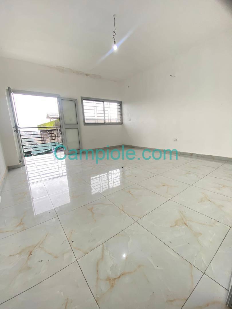 SM_appartement_logbessou_dla_120825_sln1