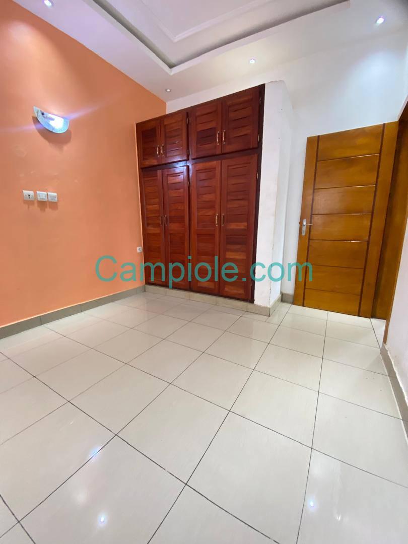 SM_appartement_logbessou_dla_280825_chb3