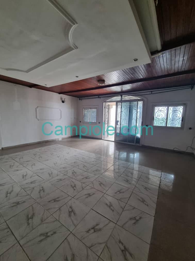 SM_appartement_yassa_dla_260825_sln1