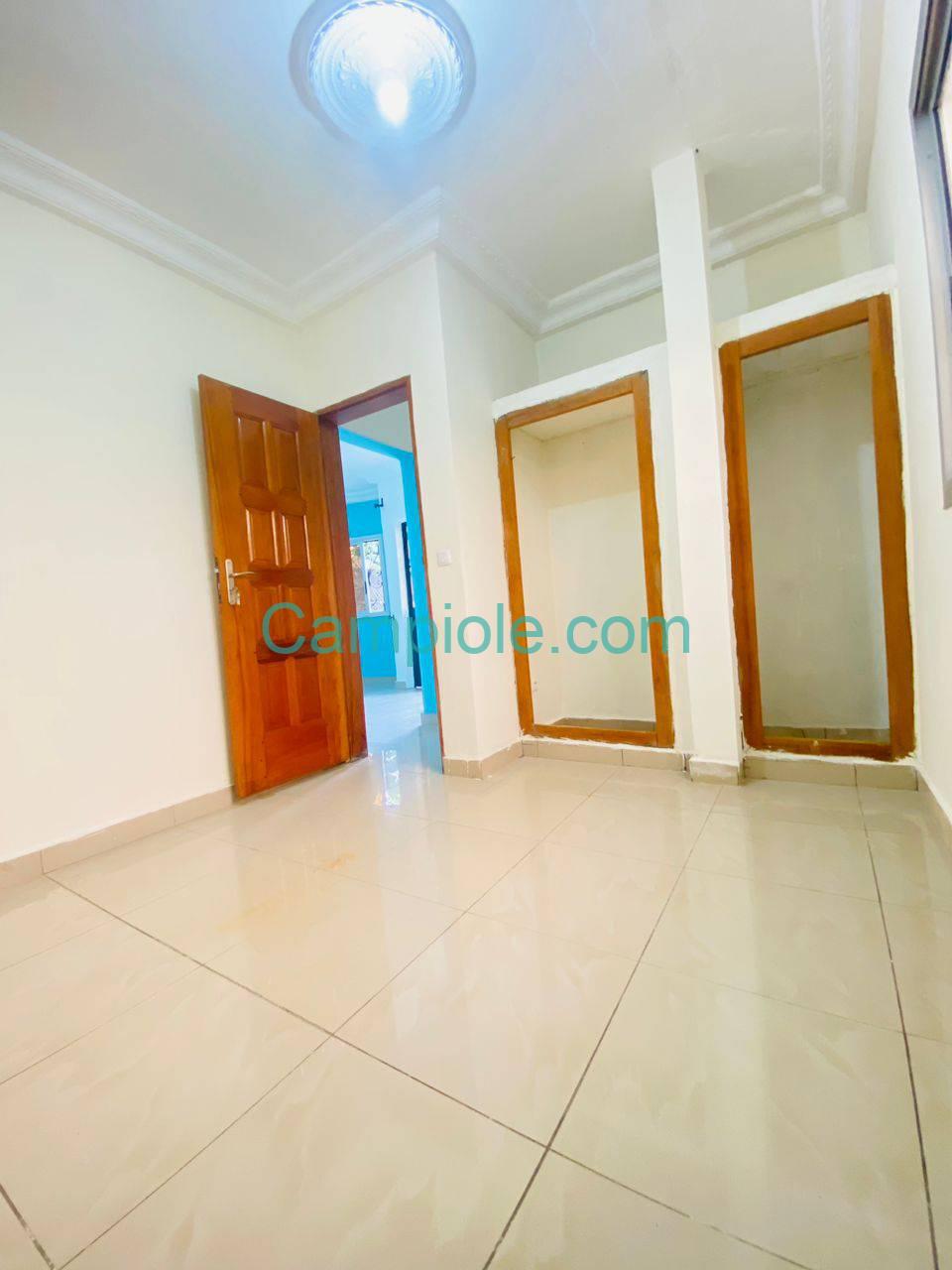 SM_studio_arivillage_dla_080825_chb