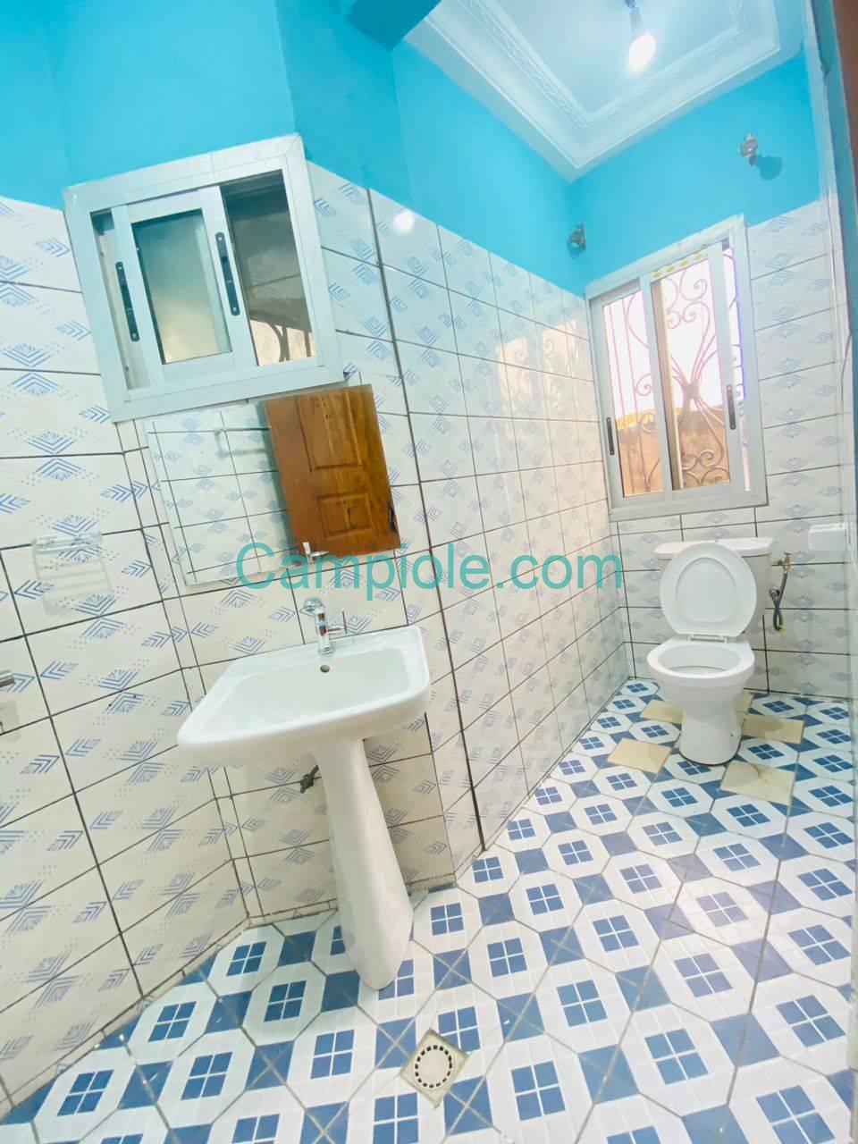 SM_studio_arivillage_dla_080825_dch