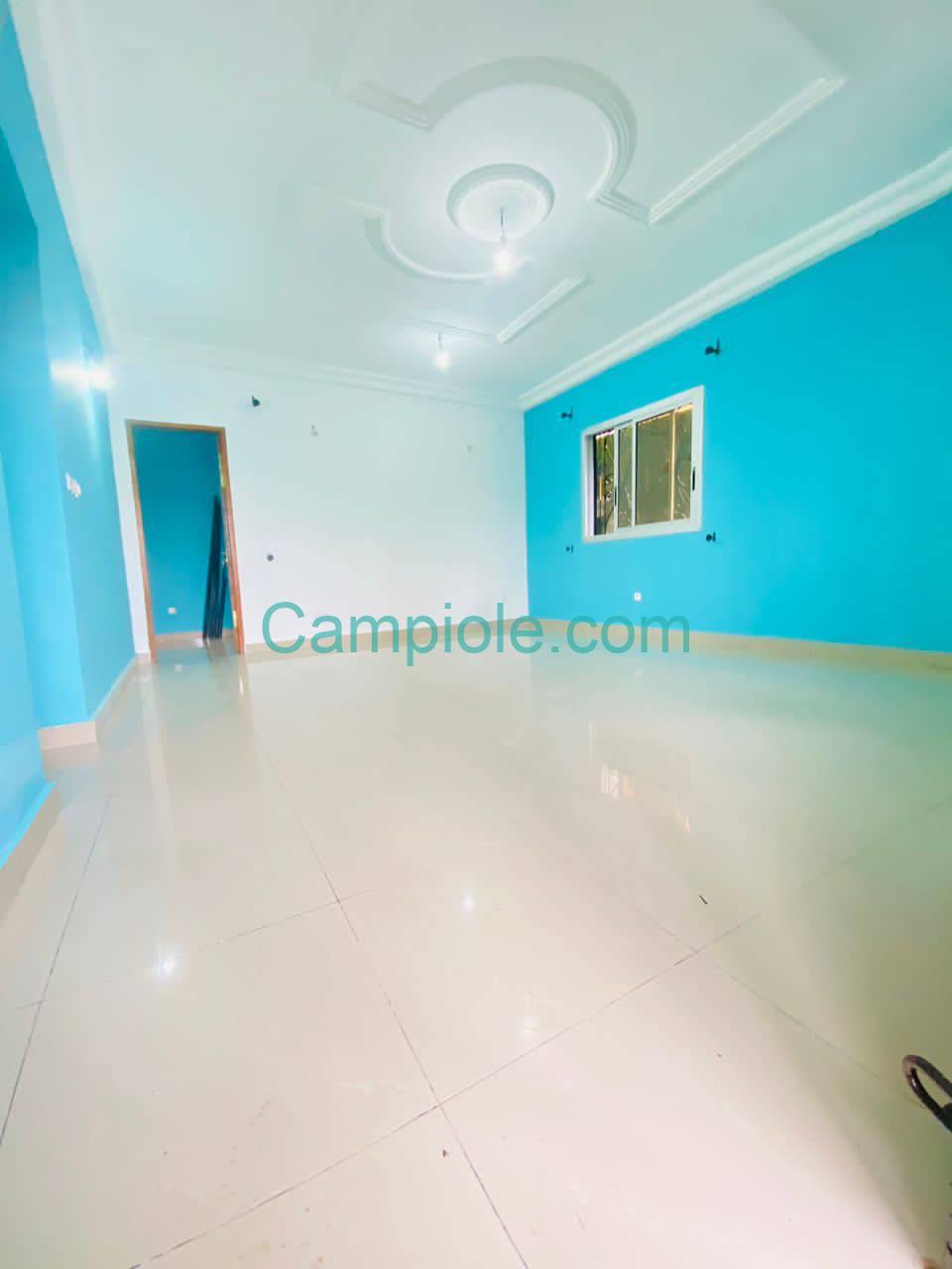 SM_studio_arivillage_dla_080825_sln2