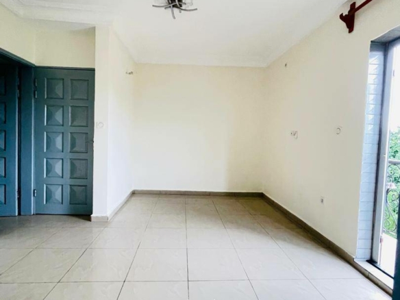 STUDIO MODERNE STAFFÉ SITUÉ À KOTTO BADEN, DOUALA