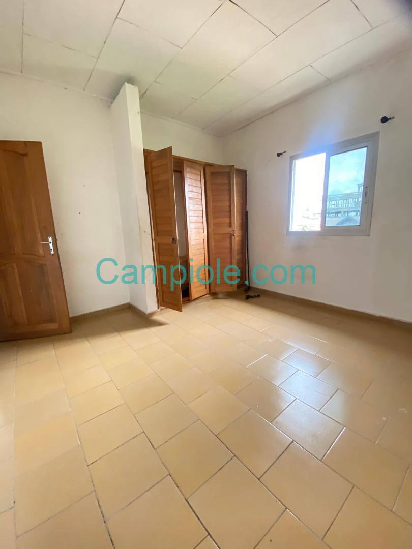 SM_studio_logpom_dla_190825_chb2